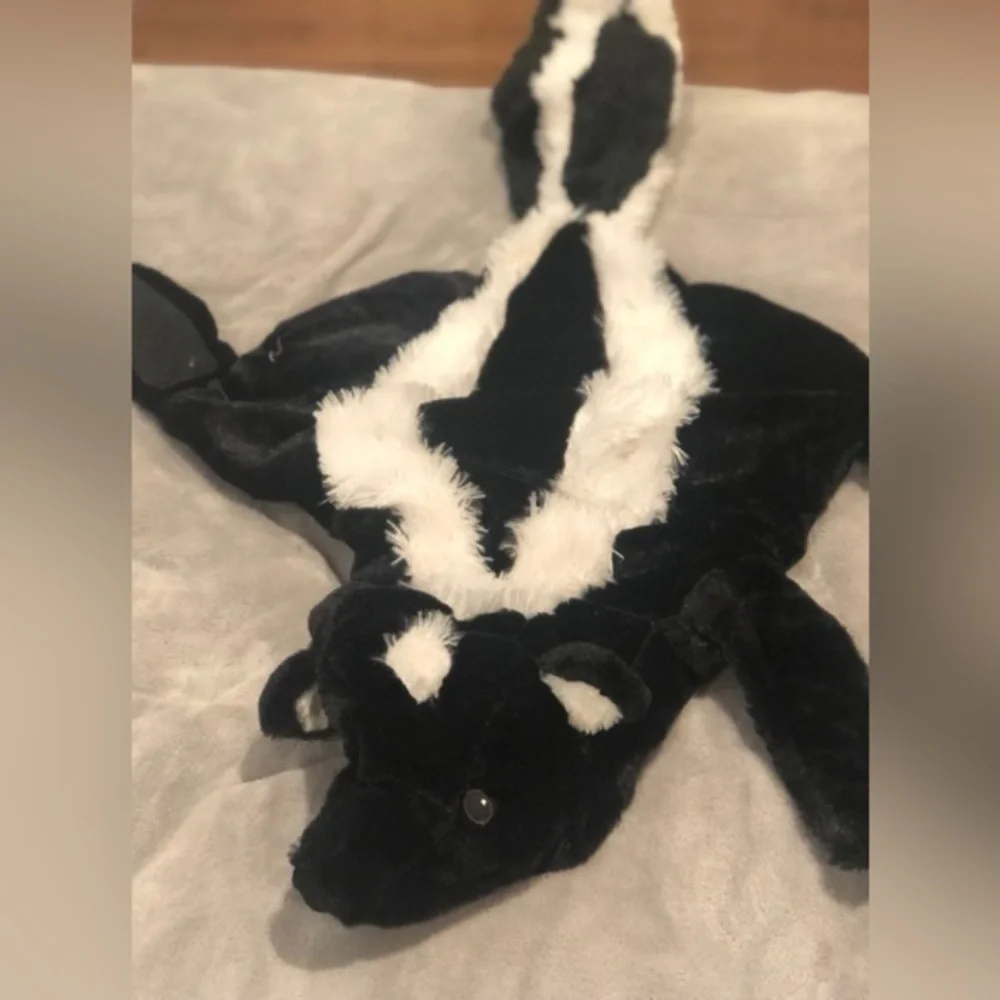 Target dog skunk